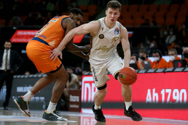 在关键局面 在关键局面